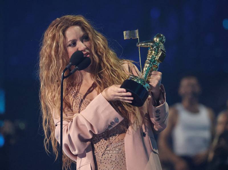 NEWARK, NEW JERSEY - SEPTEMBER 12: Shakira accepts the Michael Jackson Video Vanguard Award onstage during the 2023 MTV Video Music Awards at Prudential Center on September 12, 2023 in Newark, New Jersey. (Photo by Mike Coppola/Getty Images for MTV)