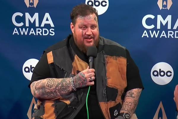 VIDEO: Jelly Roll On His Daughter Driving