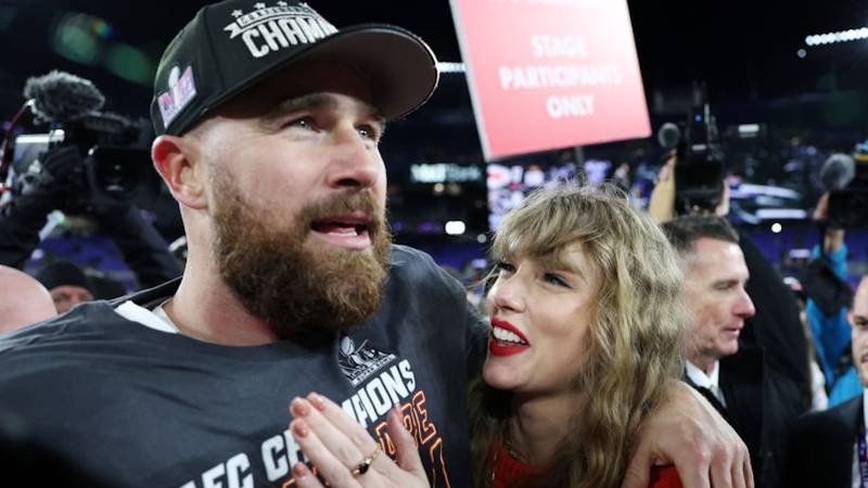 Travis Kelce and Taylor Swift.