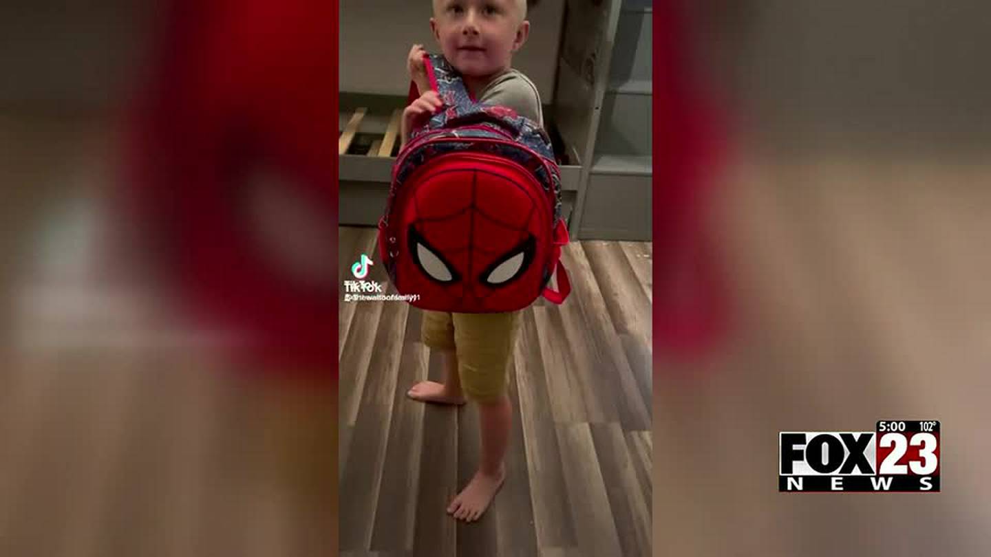 Mcalester Mom 5 Year Old Son Go Viral After Posting School Shooting Drills K955 Tulsa 3954