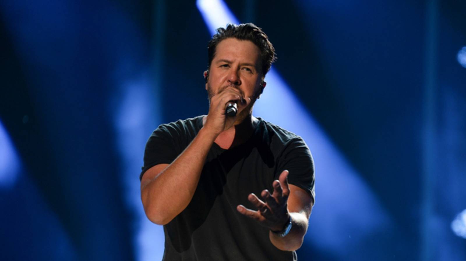 Farm Tour's more than a concert for Luke Bryan "We’re helping people