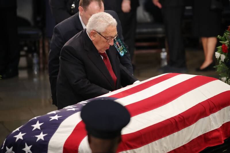 WASHINGTON, DC - AUGUST 31: Former US Secretary of state Henry Kissinger honors the late US Senator John McCain inside the Rotunda of the U.S. Capitol, August 31, 2018 in Washington, DC. The late senator died August 25 at the age of 81 after a long battle with brain cancer. He will lie in state at the U.S. Capitol Friday, a rare honor bestowed on only 31 people in the past 166 years. Sen. McCain will be buried at his final resting place at the U.S. Naval Academy on Sunday. (Photo by Drew Angerer/Getty Images)