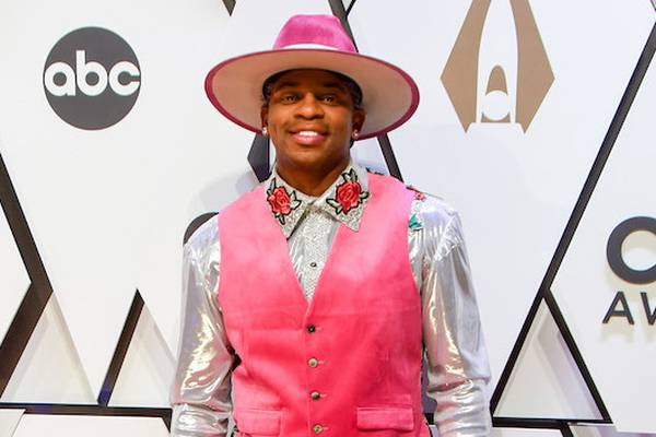 Jimmie Allen trades verses with Jennifer Lopez on a remixed “On My Way,” the latest Tulip Drive release